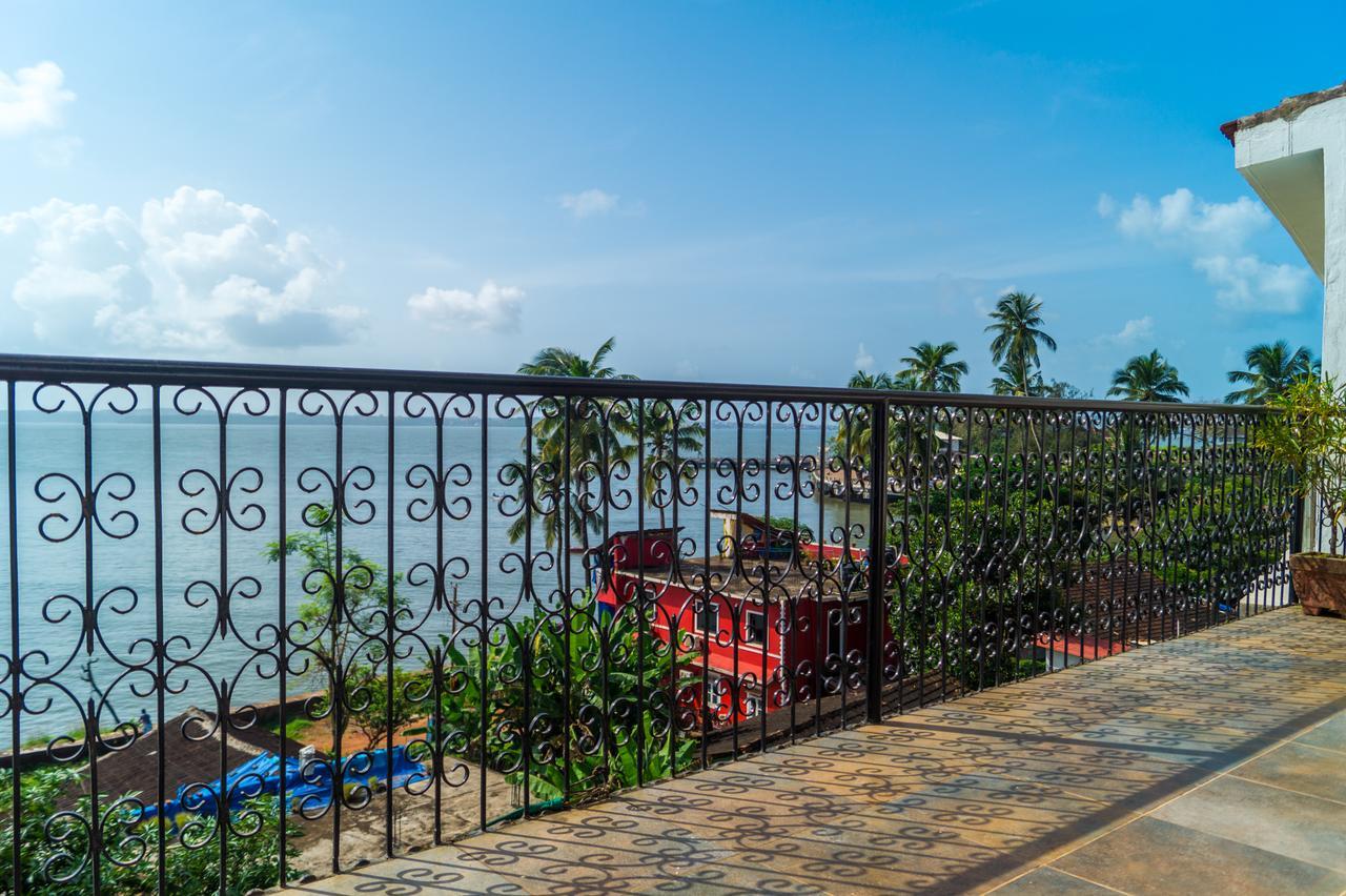Zuariview Guest House Dona Paula Exteriör bild